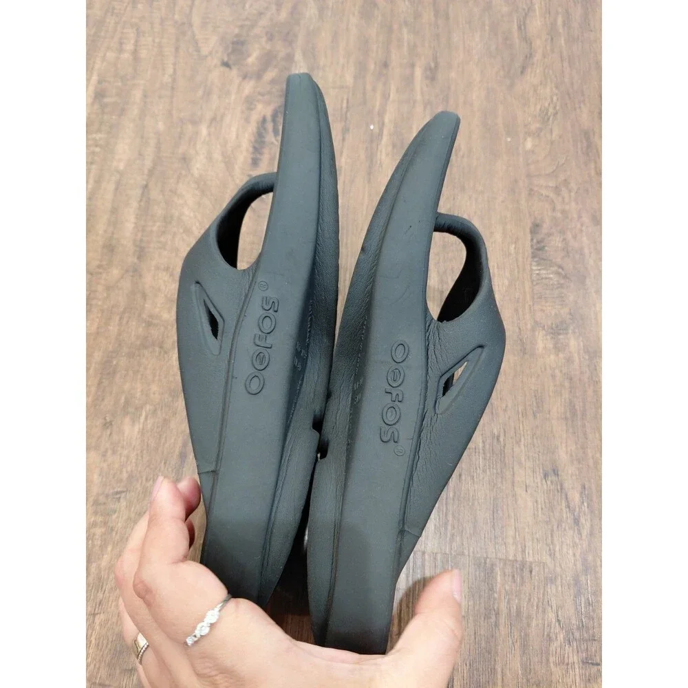 OOFOS OOriginal Recovery Sandals Black Mens 7 Womens Size 9EU Flip Flops Thong